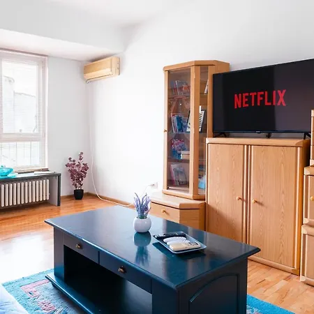 Promenada Old Town * Bucarest