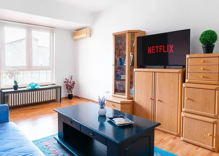 Promenada Old Town * Bucarest